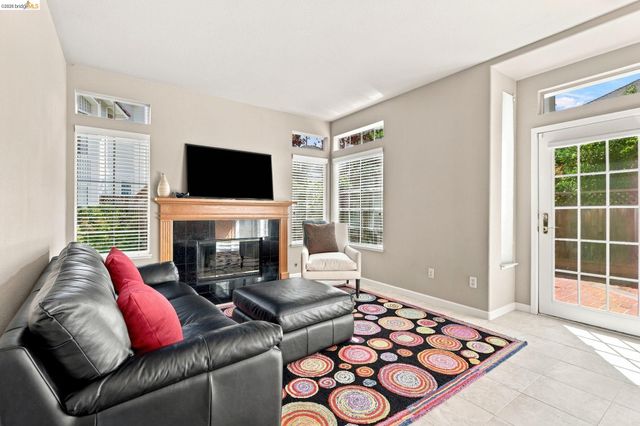 105 Heritage Park Dr, Danville, CA 94506
