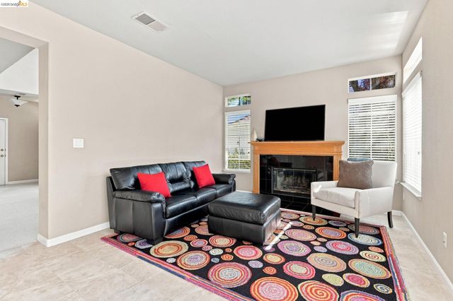 105 Heritage Park Dr, Danville, CA 94506