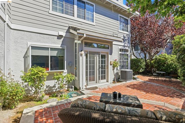 105 Heritage Park Dr, Danville, CA 94506