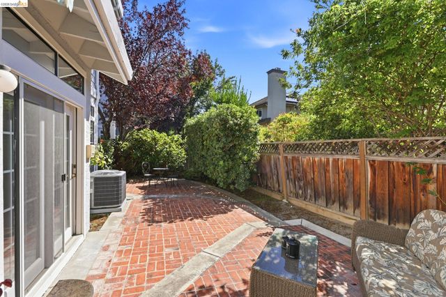 105 Heritage Park Dr, Danville, CA 94506