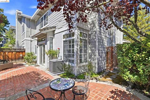 105 Heritage Park Dr, Danville, CA 94506