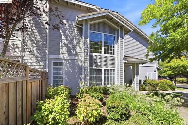 105 Heritage Park Dr, Danville, CA 94506