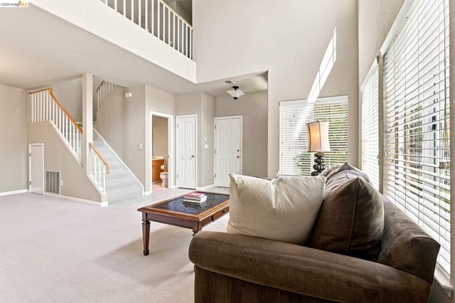 105 Heritage Park Dr, Danville, CA 94506