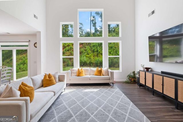 8125 Brewton Bend, Ball Ground, GA 30107