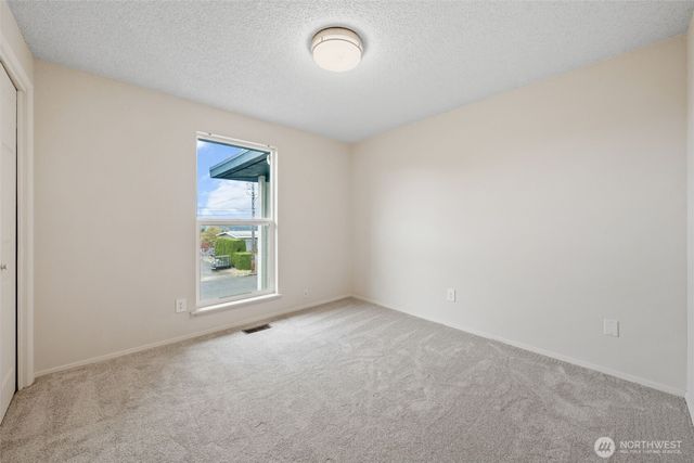 1825 N Lenore Drive, Tacoma, WA 98406