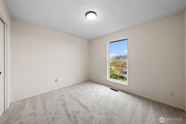 1825 N Lenore Drive, Tacoma, WA 98406