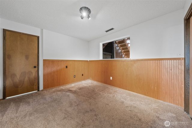 1825 N Lenore Drive, Tacoma, WA 98406