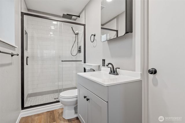 1825 N Lenore Drive, Tacoma, WA 98406