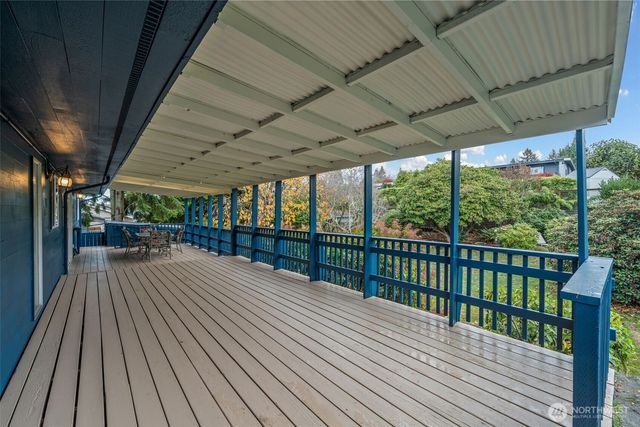 1825 N Lenore Drive, Tacoma, WA 98406