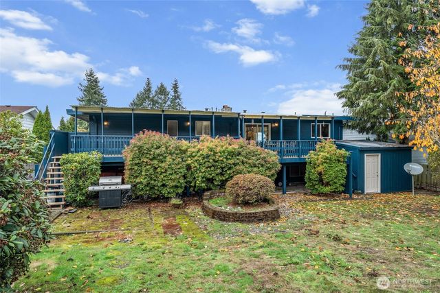 1825 N Lenore Drive, Tacoma, WA 98406