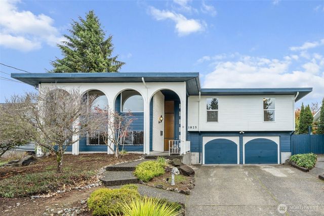 1825 N Lenore Drive, Tacoma, WA 98406