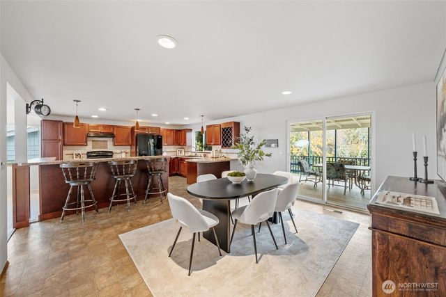 1825 N Lenore Drive, Tacoma, WA 98406