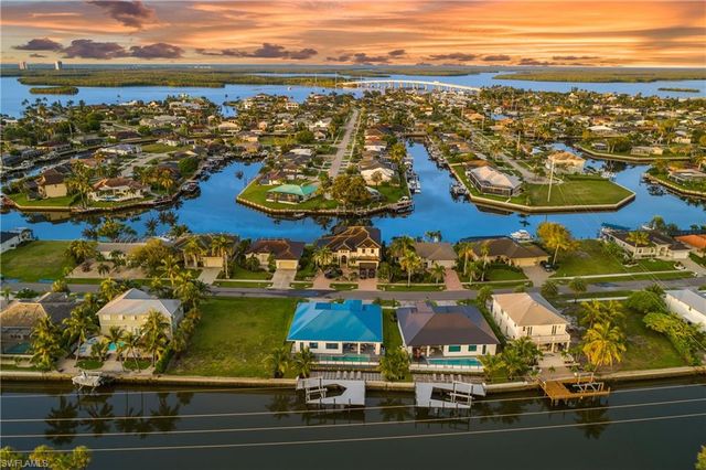 848 Rose CT, Marco Island, FL 34145
