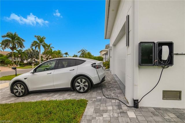 848 Rose CT, Marco Island, FL 34145