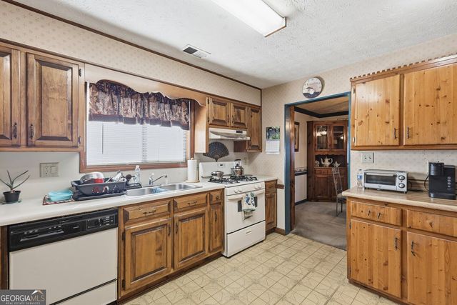 1246 Peninsula Trace, Lawrenceville, GA 30044