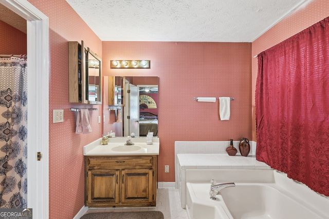 1246 Peninsula Trace, Lawrenceville, GA 30044
