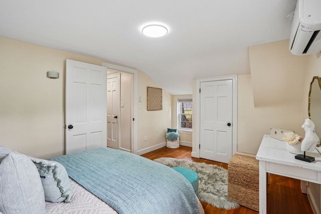 1 Constitution Rd, Lexington, MA 02421