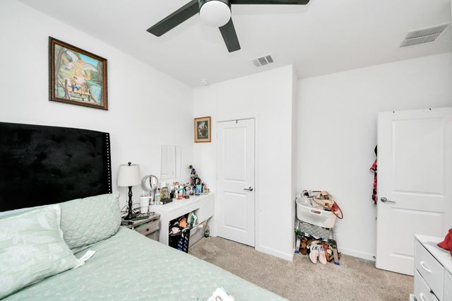 21827 Redwood Bluff Trail, Cypress, TX 77433