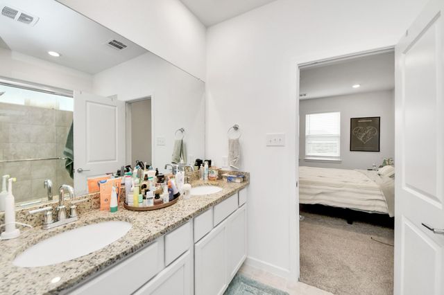 21827 Redwood Bluff Trail, Cypress, TX 77433