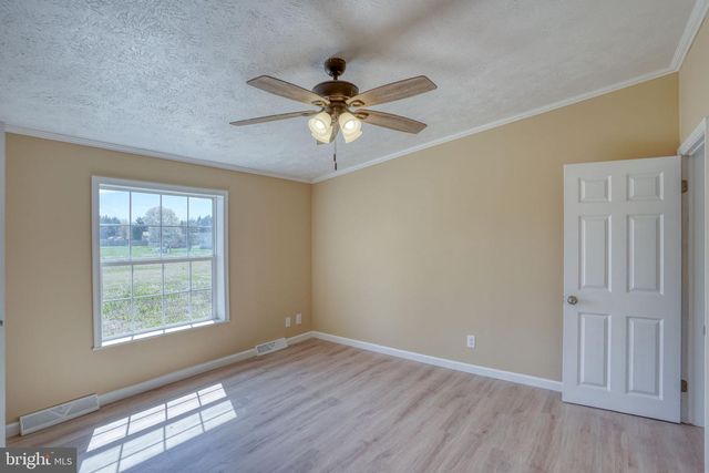 642 FERNWOOD DR, Harrington, DE 19952