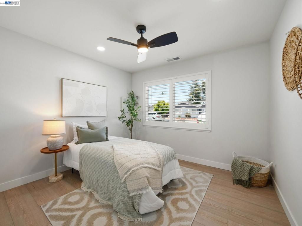 Image 14 of property listing at 43225 Mintwood St, Fremont, CA 94550