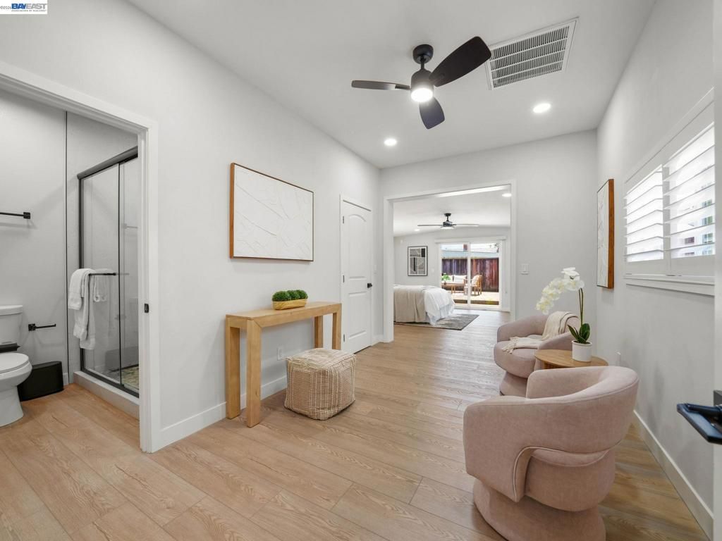 Image 16 of property listing at 43225 Mintwood St, Fremont, CA 94550