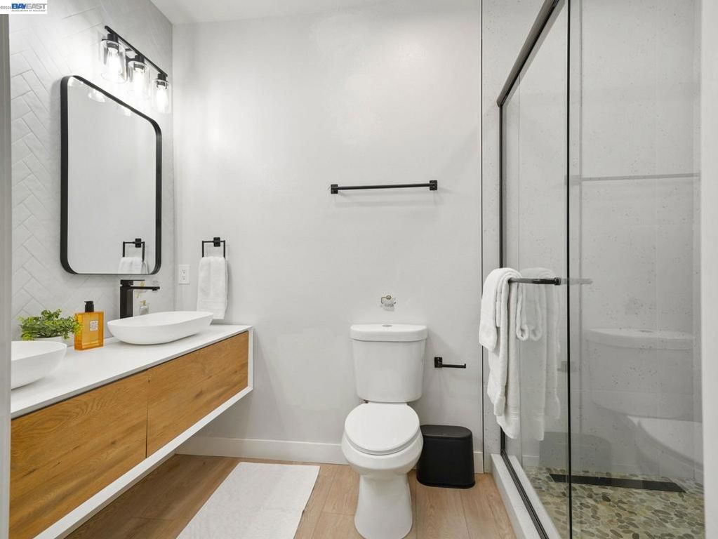 Image 17 of property listing at 43225 Mintwood St, Fremont, CA 94550