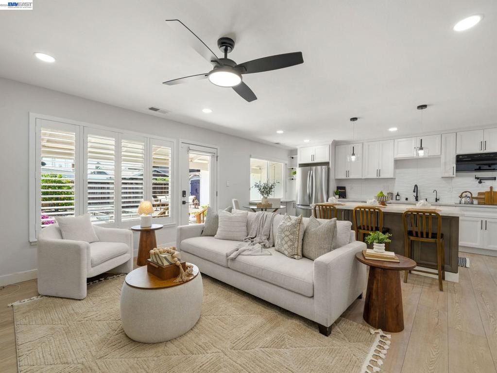 Image 5 of property listing at 43225 Mintwood St, Fremont, CA 94550
