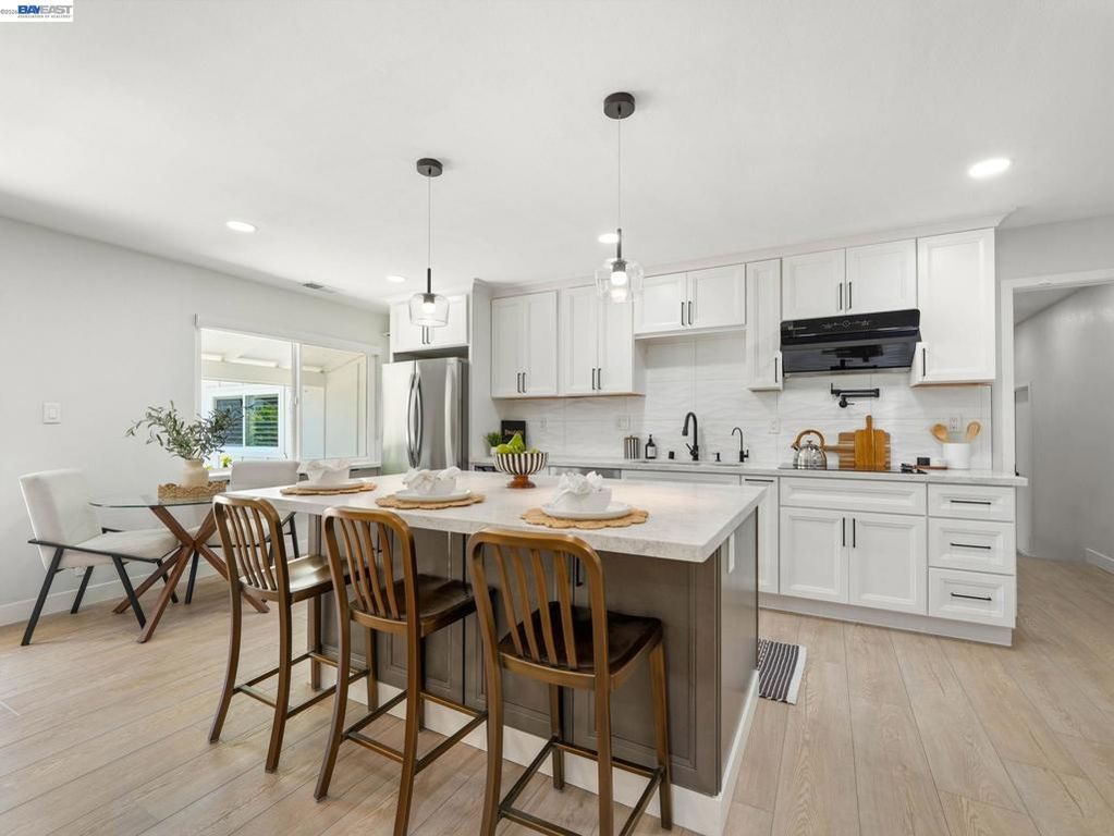 Image 6 of property listing at 43225 Mintwood St, Fremont, CA 94550