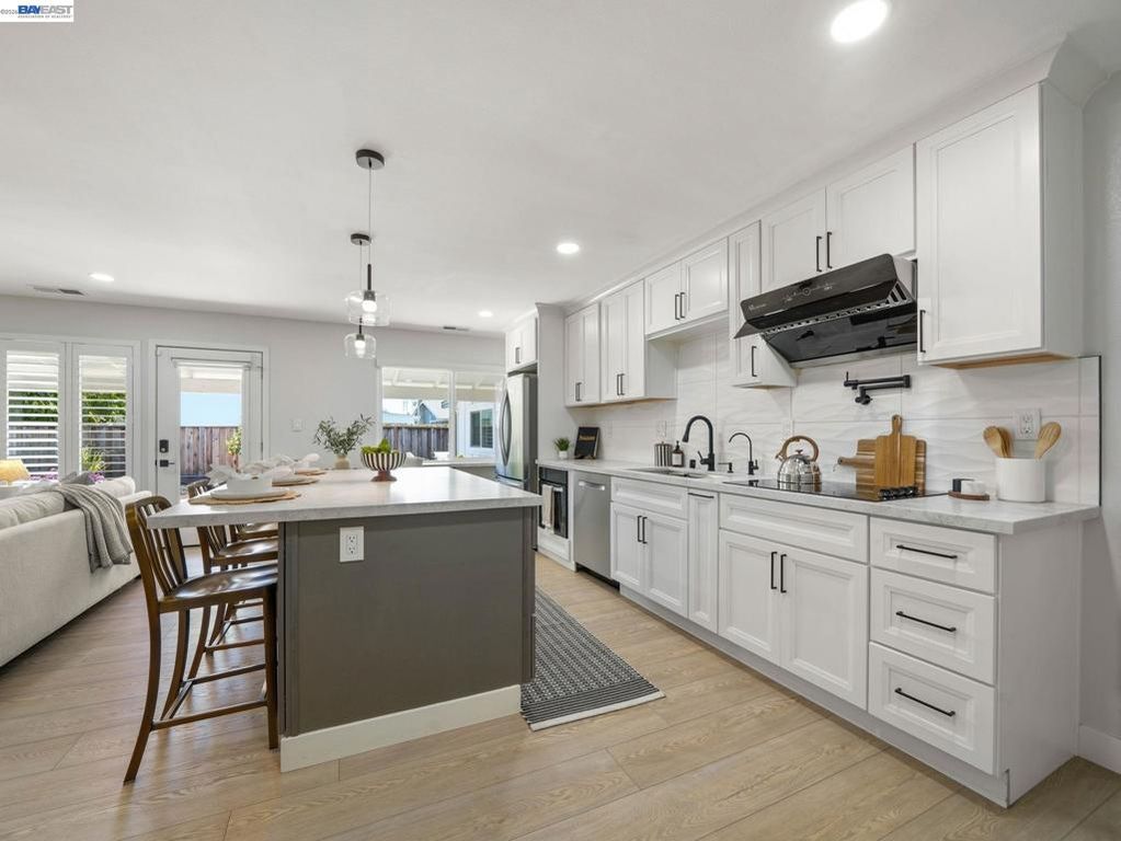 Image 7 of property listing at 43225 Mintwood St, Fremont, CA 94550
