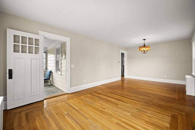 41 Ash Avenue, Cranston, RI 02910