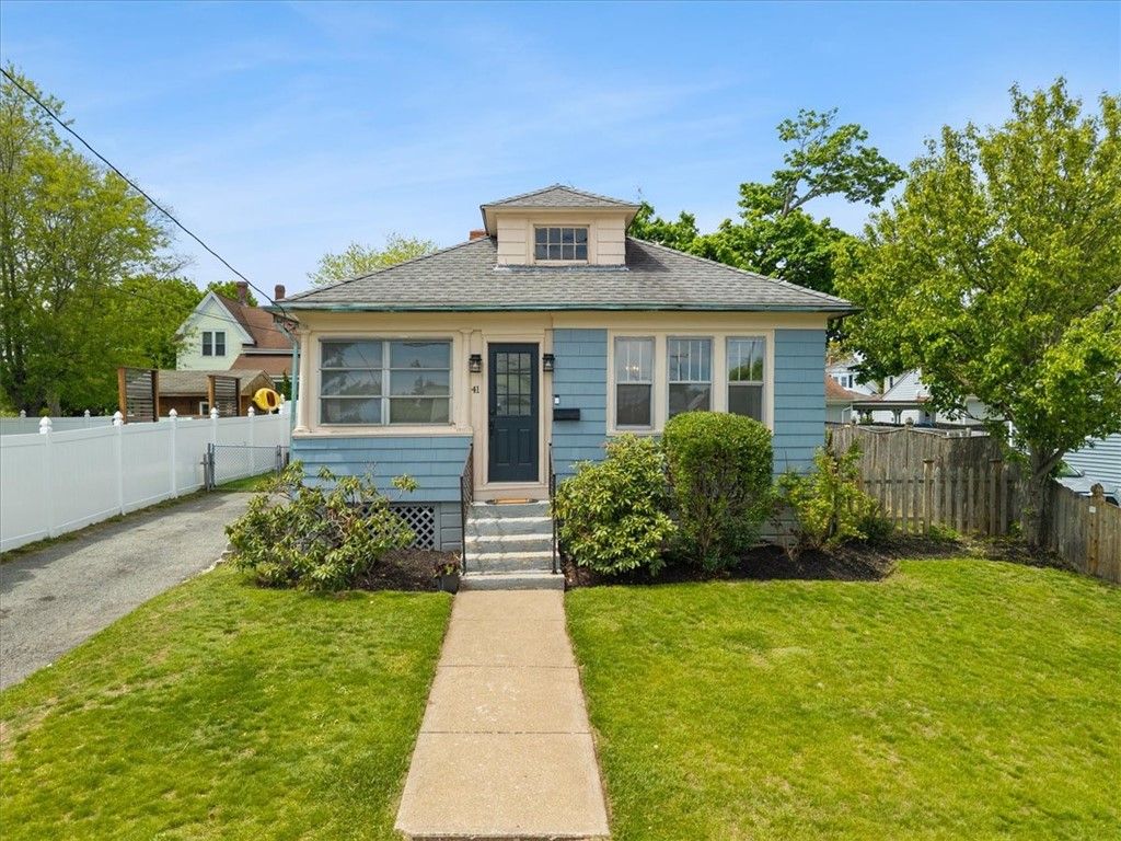 41 Ash Avenue, Cranston, RI 02910