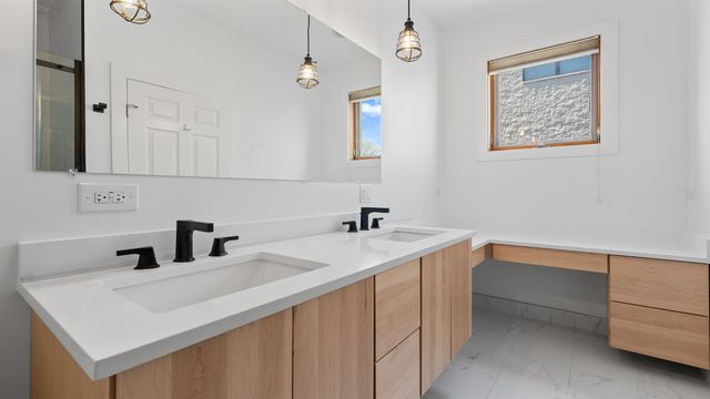 1834 W Rice Street B, Chicago, IL 60622
