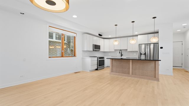 1834 W Rice Street B, Chicago, IL 60622