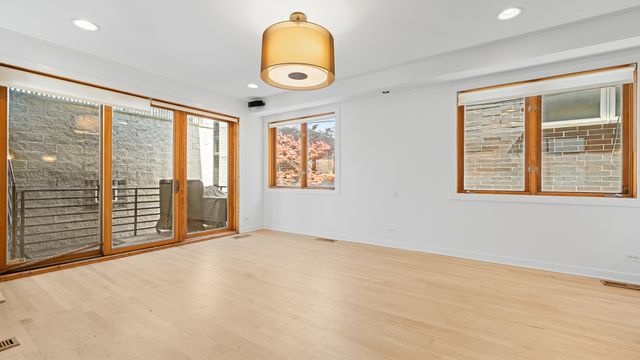 1834 W Rice Street B, Chicago, IL 60622