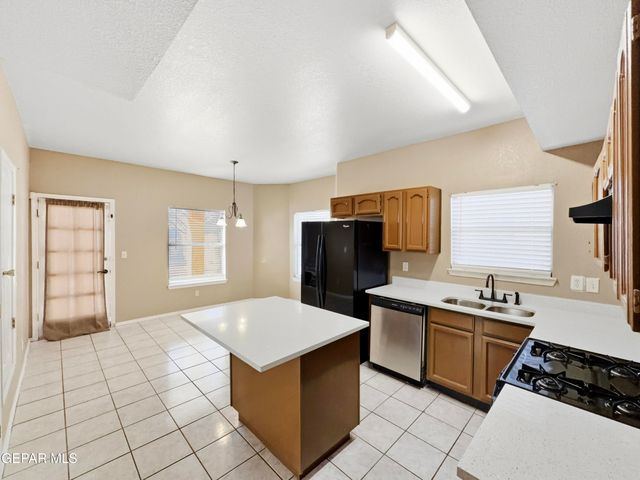 14041 LAGO SECO Drive, Horizon City, TX 79928