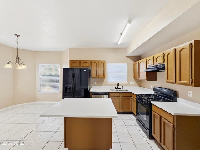 14041 LAGO SECO Drive, Horizon City, TX 79928