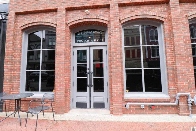 211 Broadway Unit D, Paducah, KY 42001