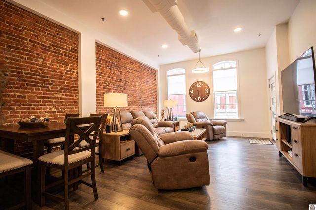 211 Broadway Unit D, Paducah, KY 42001