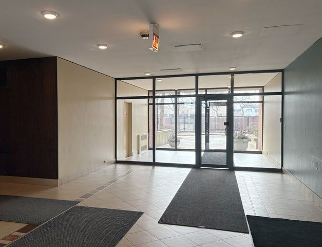 2921 S MICHIGAN Avenue 102, Chicago, IL 60616