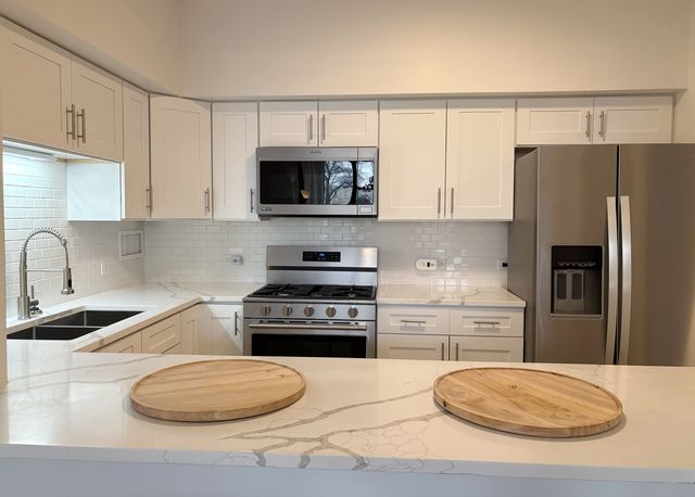 2921 S MICHIGAN Avenue 102, Chicago, IL 60616