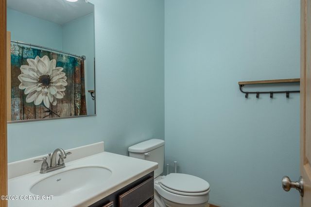 2657 Desert Eagle Loop, North Pole, AK 99705