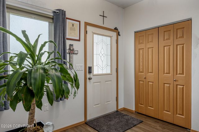 2657 Desert Eagle Loop, North Pole, AK 99705