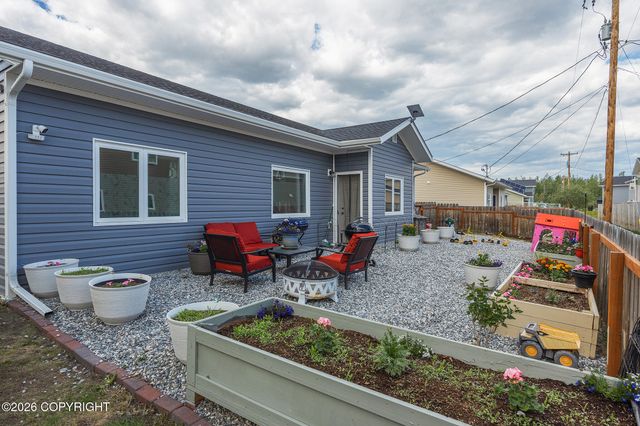 2657 Desert Eagle Loop, North Pole, AK 99705