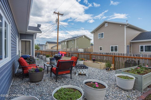 2657 Desert Eagle Loop, North Pole, AK 99705