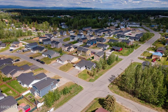 2657 Desert Eagle Loop, North Pole, AK 99705