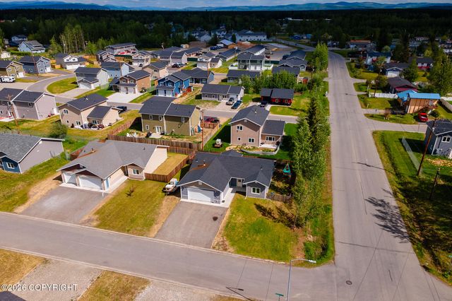 2657 Desert Eagle Loop, North Pole, AK 99705