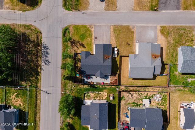 2657 Desert Eagle Loop, North Pole, AK 99705