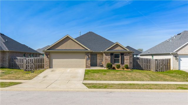 335 Tyler Road, Farmington, AR 72730