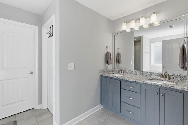 5025 Lady Thatcher Dr, Murfreesboro, TN 37129